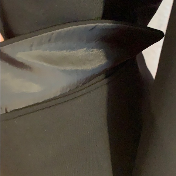 Tahari Jacket/Blazer & Skirt Suit Black EUC 8P - Picture 4 of 14